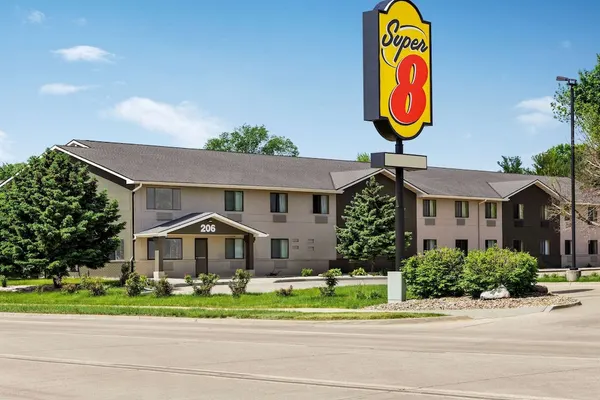 Photo 1 - Super 8 by Wyndham Ankeny/Des Moines Area