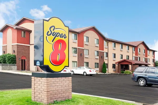 Photo 1 - Super 8 by Wyndham Romeoville Bolingbrook