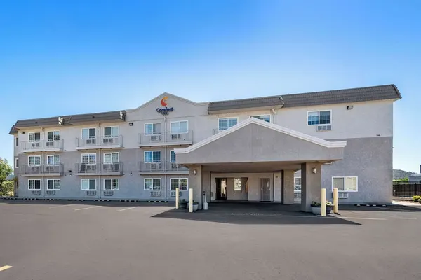 Photo 1 - Comfort Inn Yreka I-5