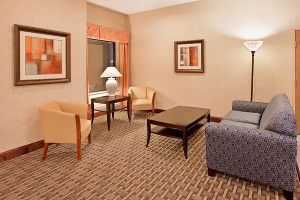 Photo 1 - Holiday Inn Express Kansas City-Liberty, an IHG Hotel