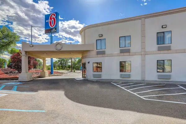 Photo 1 - Motel 6 Espanola, NM