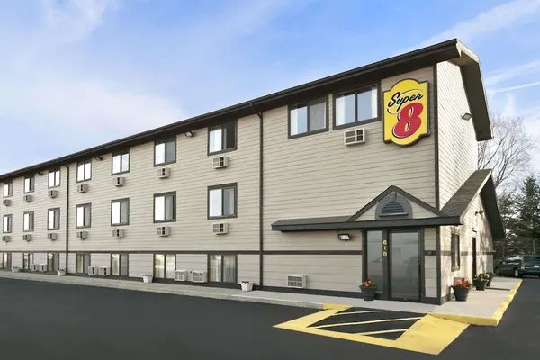 Photo 1 - Super 8 by Wyndham Kalamazoo