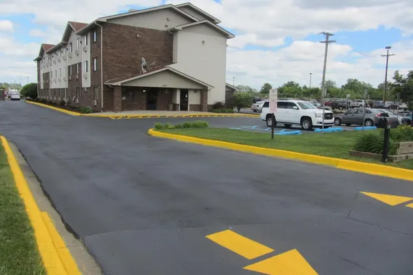 Photo 1 - American Inn Suites Detroit Metro Airport