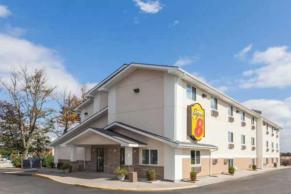 Photo 1 - Super 8 by Wyndham Latham/Albany Airport