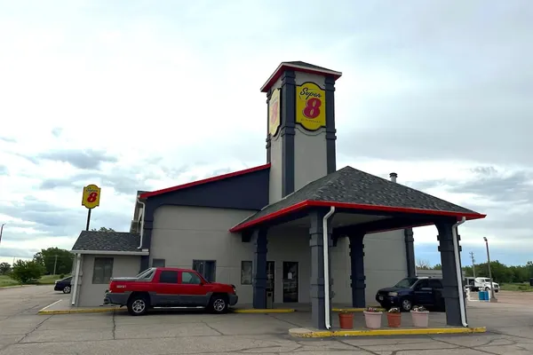 Photo 1 - Super 8 by Wyndham Lexington