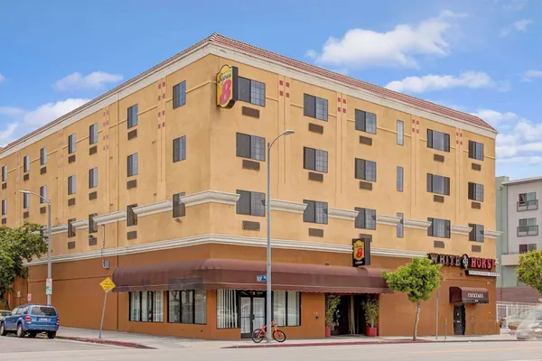 Photo 1 - Super 8 by Wyndham Hollywood/LA Area