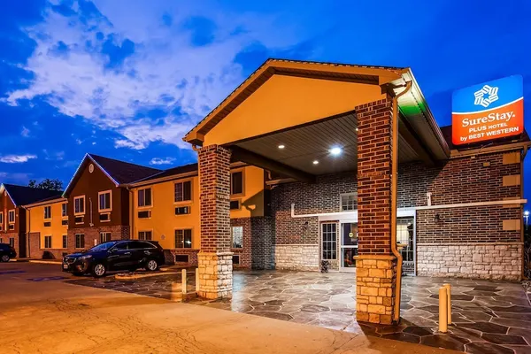 Photo 1 - SureStay Plus Hotel by Best Western Kearney Liberty North