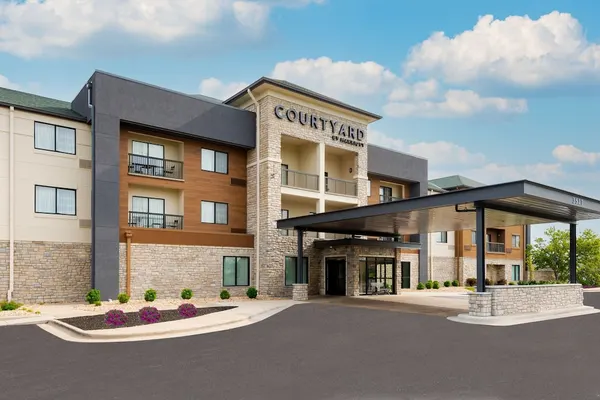 Photo 1 - Courtyard by Marriott Springfield Airport