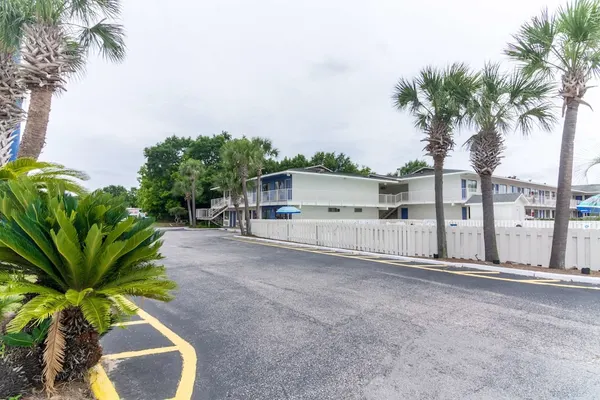 Photo 1 - Motel 6 Pensacola, FL - Airport West