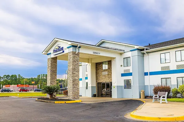 Photo 1 - Baymont by Wyndham Port Wentworth