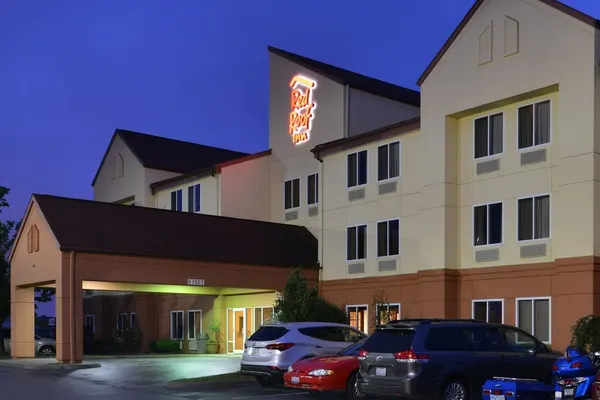 Photo 1 - Red Roof Inn Clyde