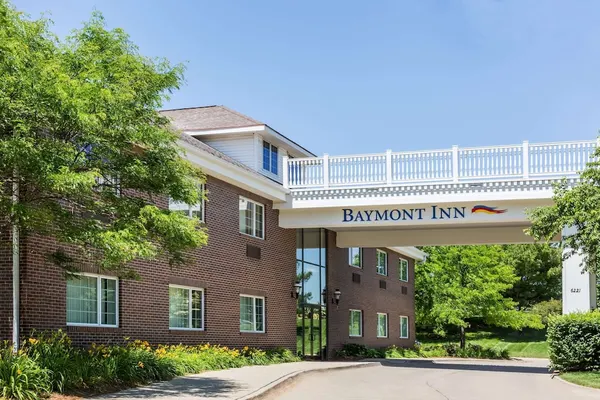 Photo 1 - Baymont by Wyndham Des Moines Airport