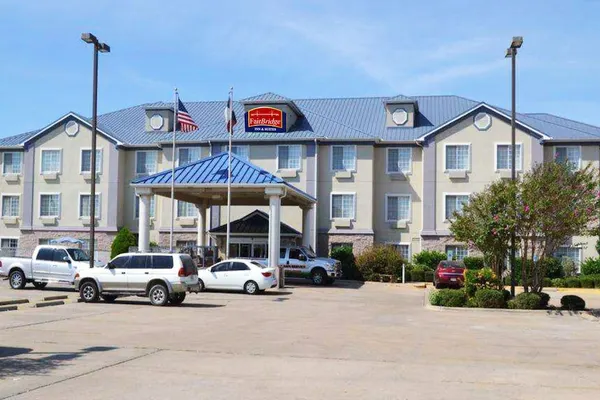 Photo 1 - FairBridge Inn & Suites Cleburne