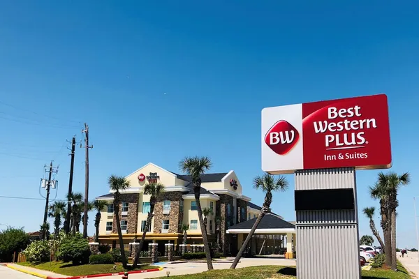 Photo 1 - Best Western Plus Seawall Inn & Suites By The Beach