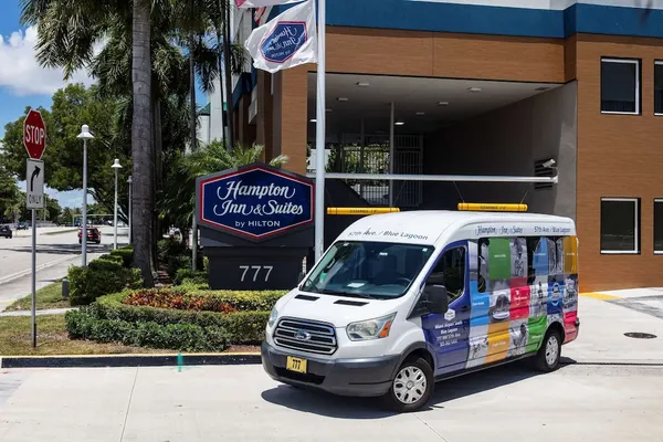 Photo 1 - Hampton Inn & Suites Miami-Airport South-Blue Lagoon