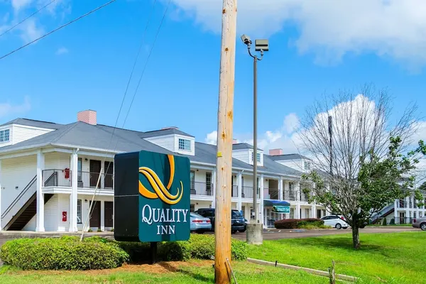 Photo 1 - Quality Inn Vicksburg