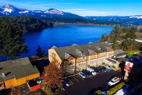 Photo 1 - Best Western Plus Columbia River Inn