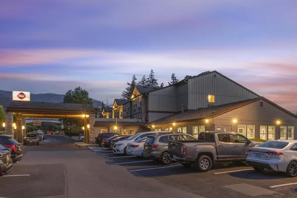 Photo 1 - Best Western Plus Columbia River Inn