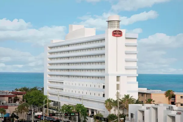 Photo 1 - Residence Inn Fort Lauderdale Pompano Beach / Oceanfront