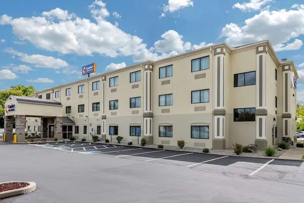 Photo 1 - Comfort Inn & Suites Middletown - Franklin