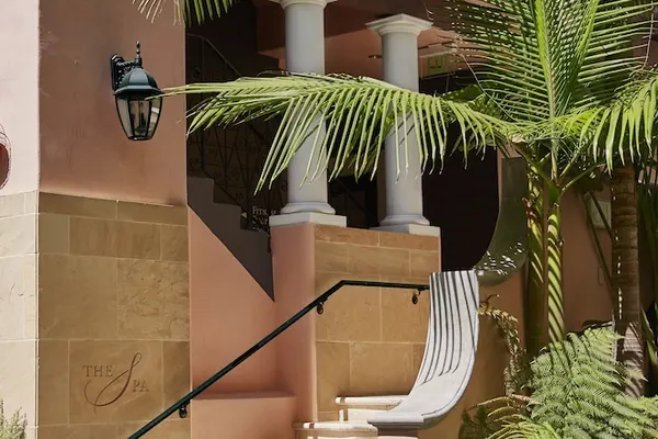 Photo 1 - Hotel Bel-Air - Dorchester Collection