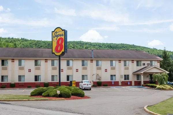Photo 1 - Super 8 by Wyndham Sidney NY