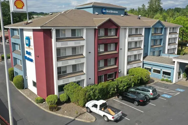 Photo 1 - Best Western Lake Oswego/Portland Hotel & Suites