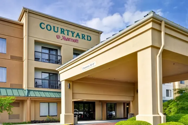 Photo 1 - Courtyard by Marriott Dalton