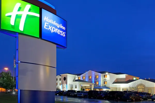 Photo 1 - Holiday Inn Express Pittsburgh North, an IHG Hotel