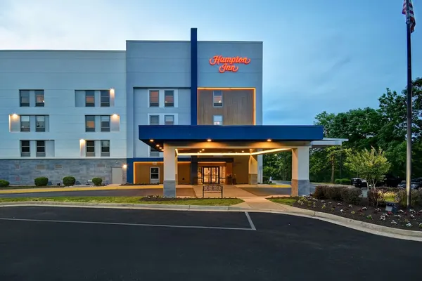 Photo 1 - Hampton Inn Potomac Mills/Woodbridge