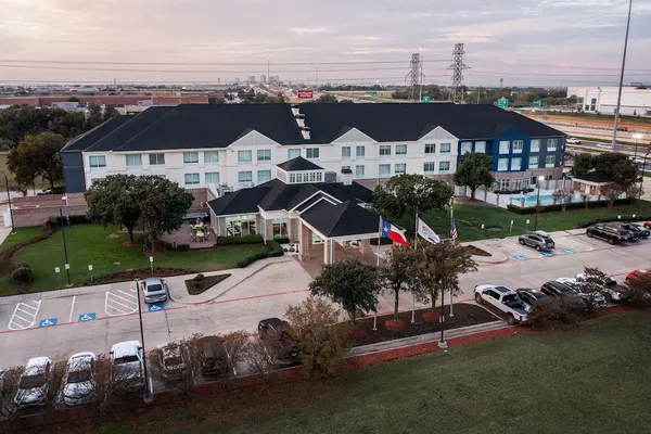 Photo 1 - Hilton Garden Inn Fort Worth / Fossil Creek