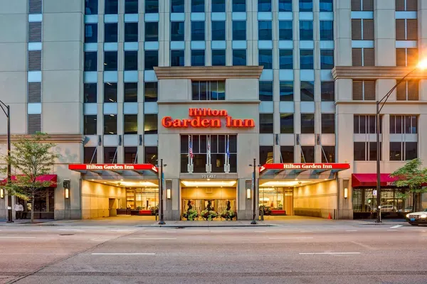 Photo 1 - Hilton Garden Inn Chicago Downtown/Magnificent Mile