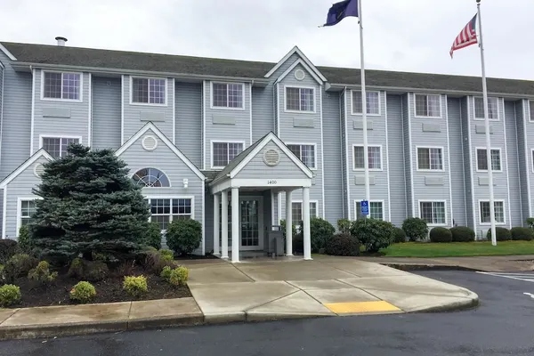 Photo 1 - Motel 6 Sutherlin, OR