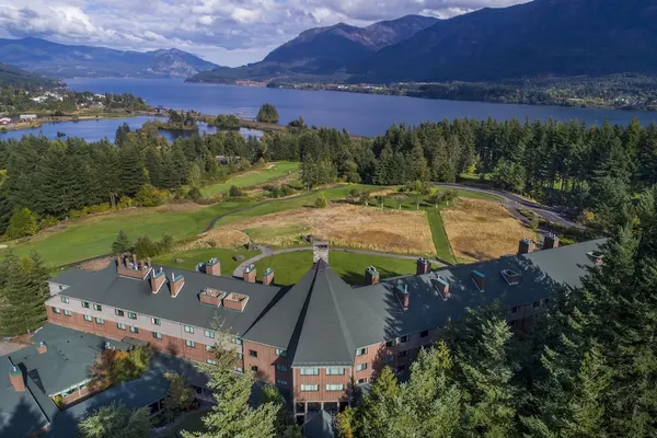 Photo 1 - Skamania Lodge