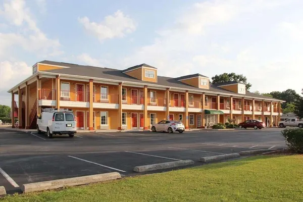 Photo 1 - Quality Inn University Area