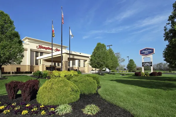 Photo 1 - Hampton Inn Hagerstown-I-81