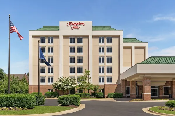 Photo 1 - Hampton Inn Dulles - Cascades