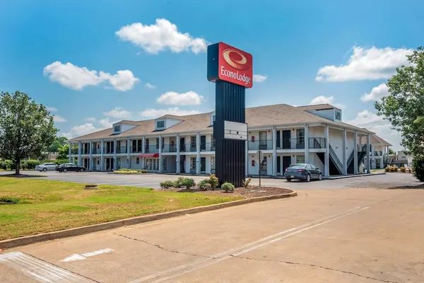 Photo 1 - Econolodge Tupelo