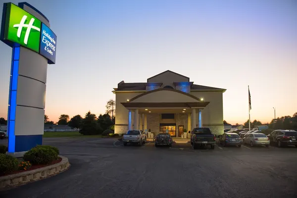 Photo 1 - Holiday Inn Express & Suites Wauseon by IHG
