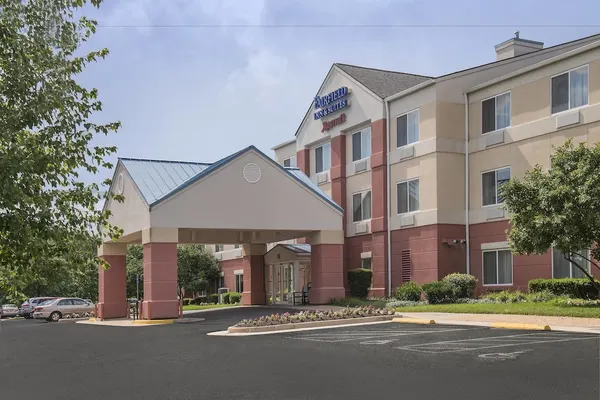 Photo 1 - Fairfield Inn & Suites Dulles Airport Chantilly