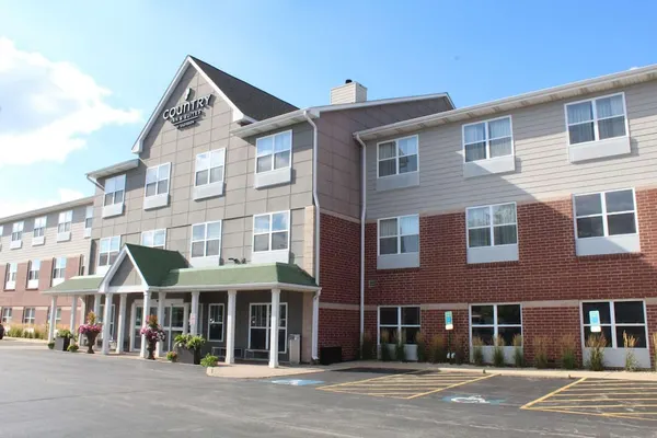 Photo 1 - Country Inn & Suites by Radisson, Crystal Lake, IL