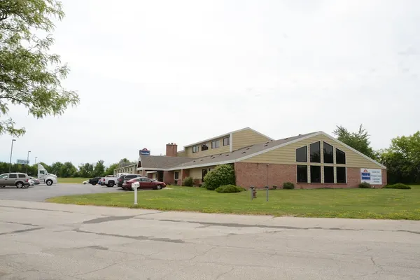 Photo 1 - AmericInn by Wyndham West Burlington