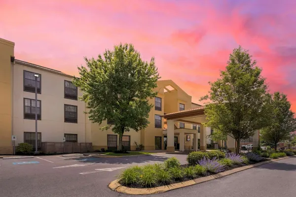 Photo 1 - Comfort Suites near Penn State