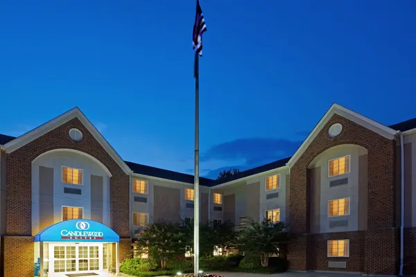 Photo 1 - Candlewood Suites Washington-Fairfax by IHG