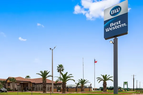Photo 1 - Best Western Executive Inn El Campo