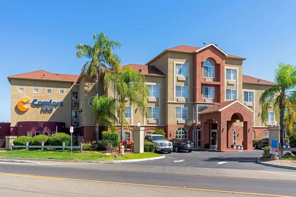 Photo 1 - Comfort Inn Lathrop - Stockton Airport