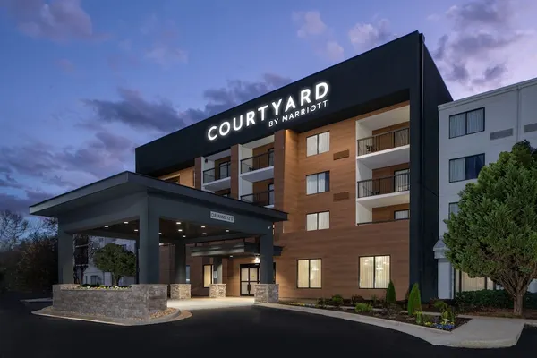 Photo 1 - Courtyard by Marriott Decatur