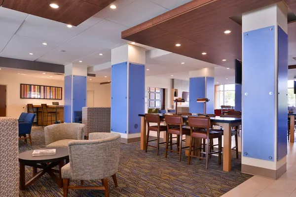 Photo 1 - Holiday Inn Express & Suites Mall of America - MSP Airport by IHG
