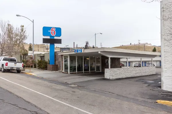 Photo 1 - Motel 6 Butte, MT - Historic City Center