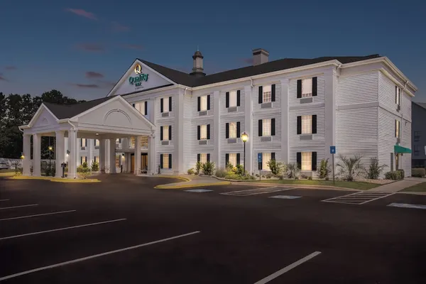 Photo 1 - Quality Inn Pooler - Savannah I-95